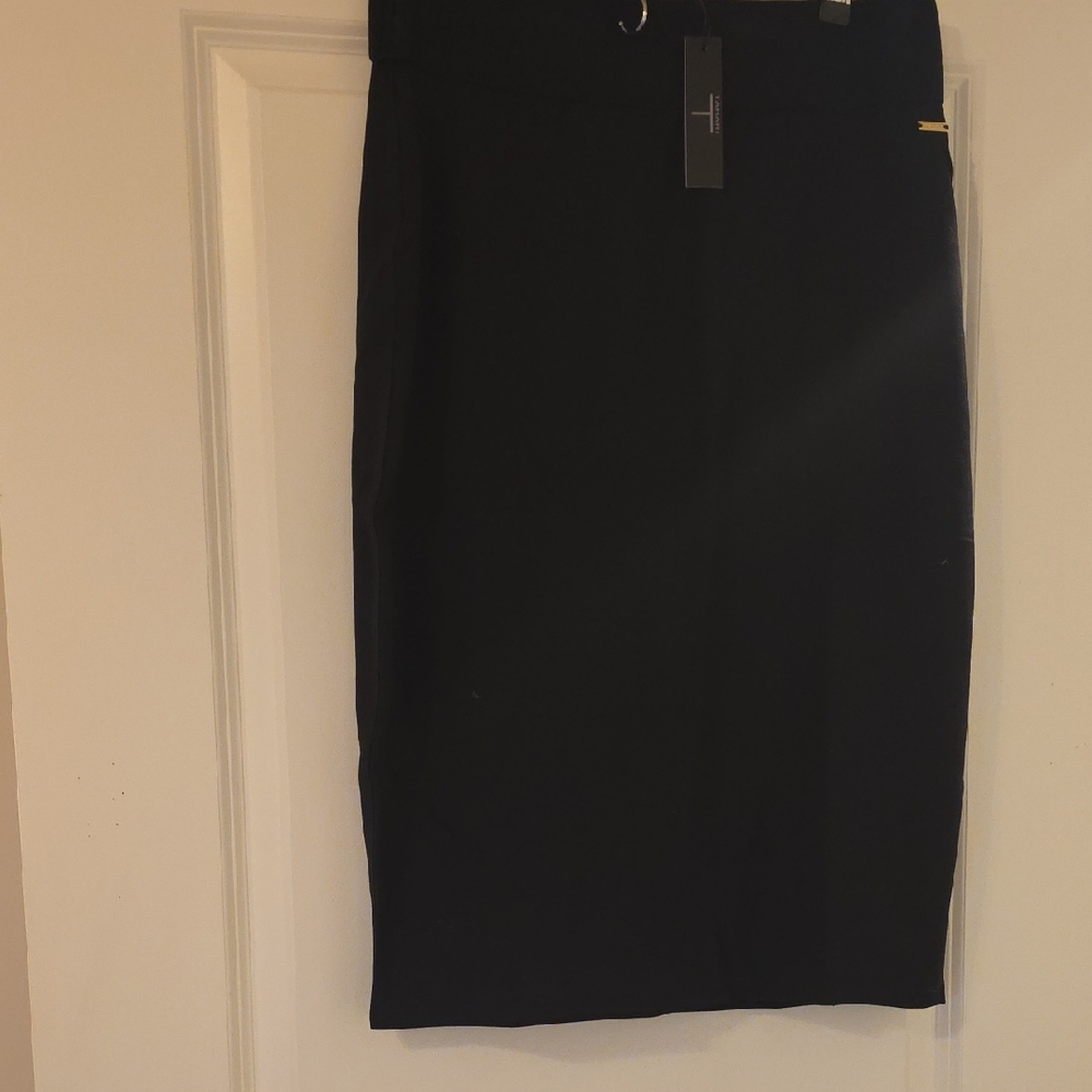 New With TAGS Tahari Classic Black Pencil Skirt Size L